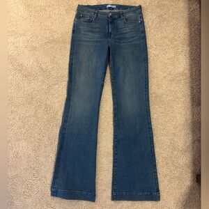 7 for all Mankind - 31 - Mid Rise Flare Jean